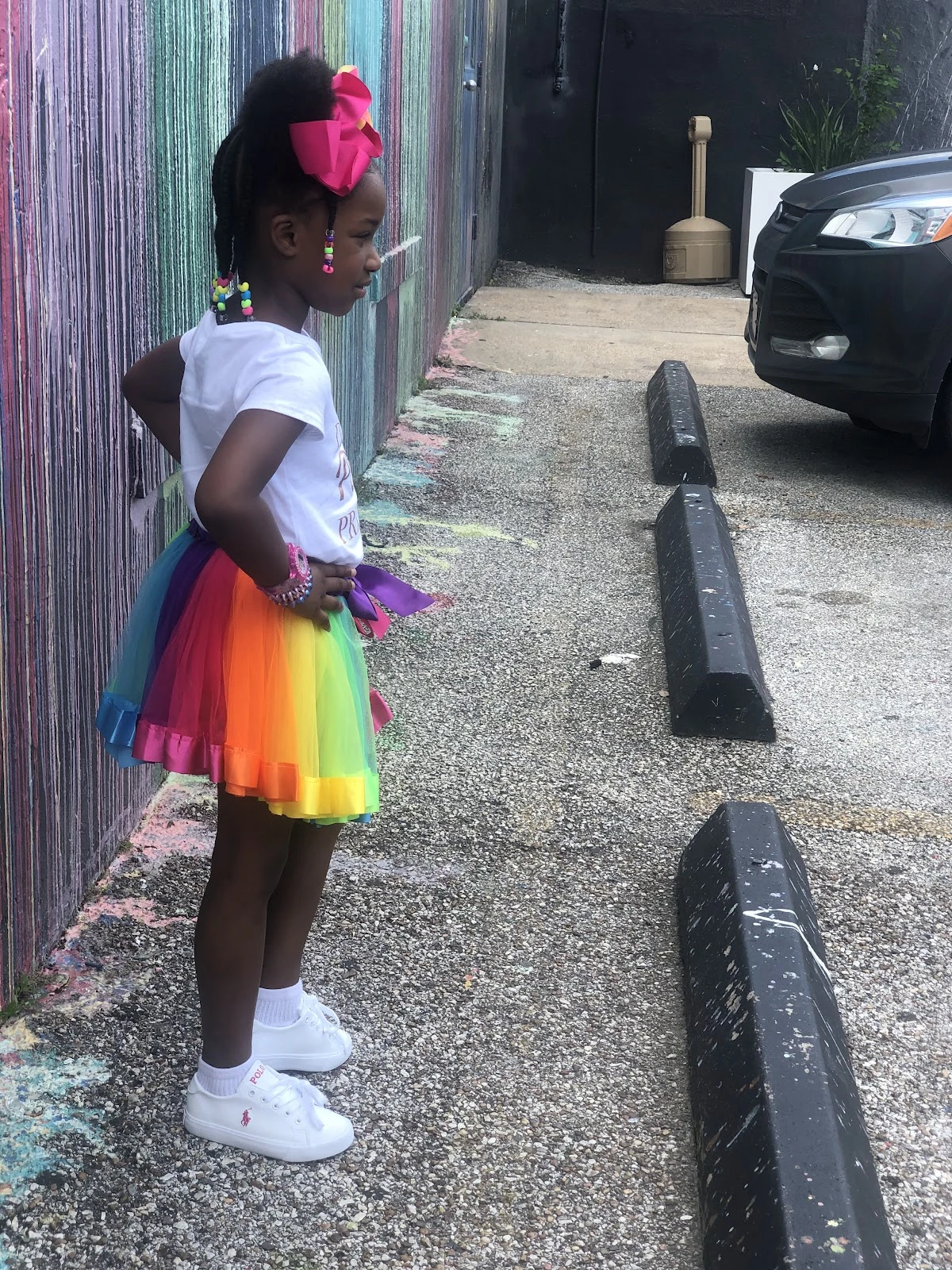 Biscuit Paint Wall gallery 3