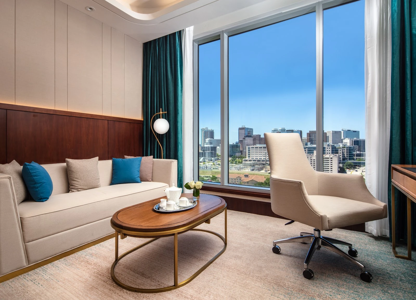 Blossom Hotel Houston, Curio Collection by Hilton gallery 4