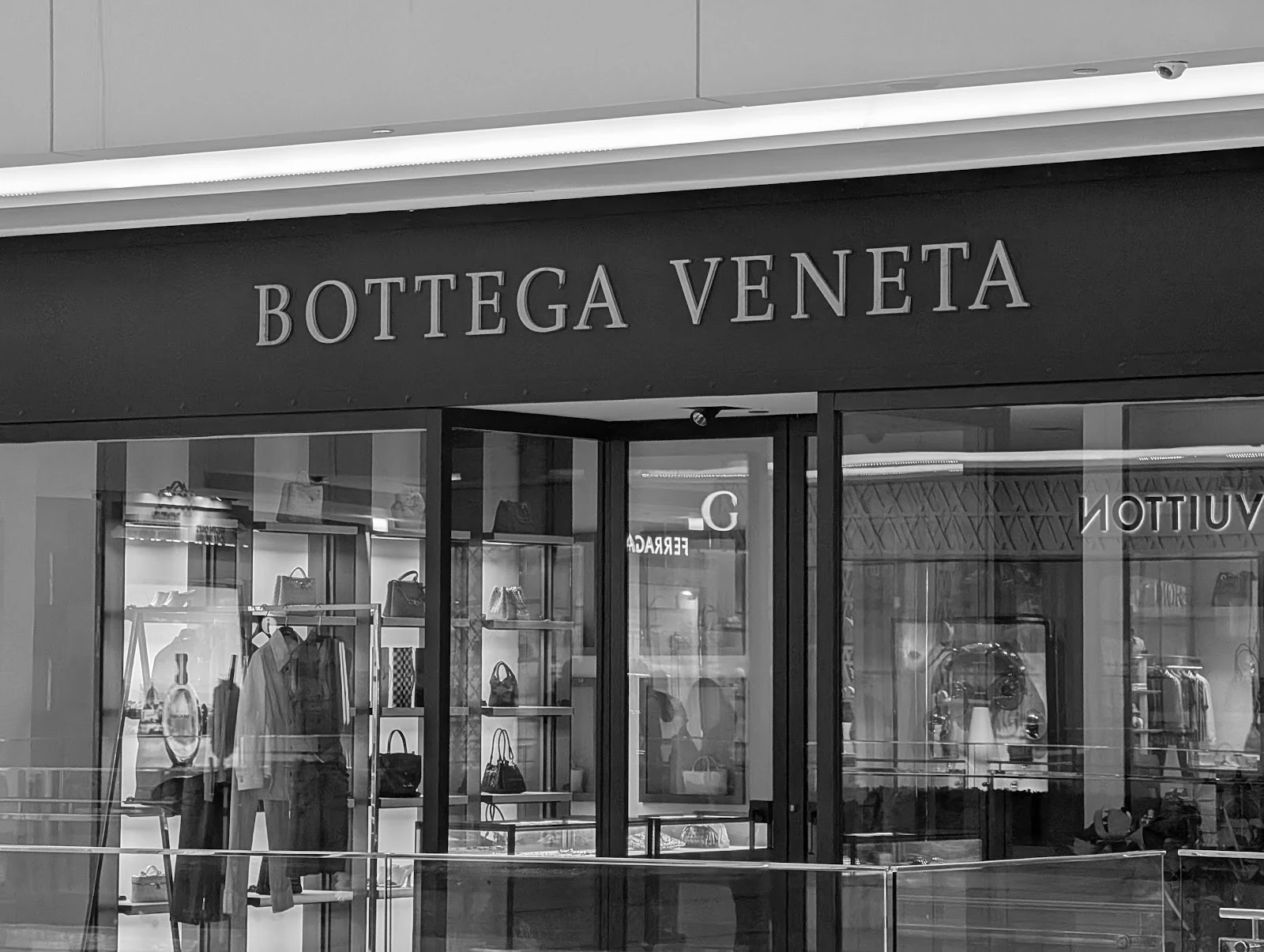 Bottega Veneta Houston Galleria gallery 4