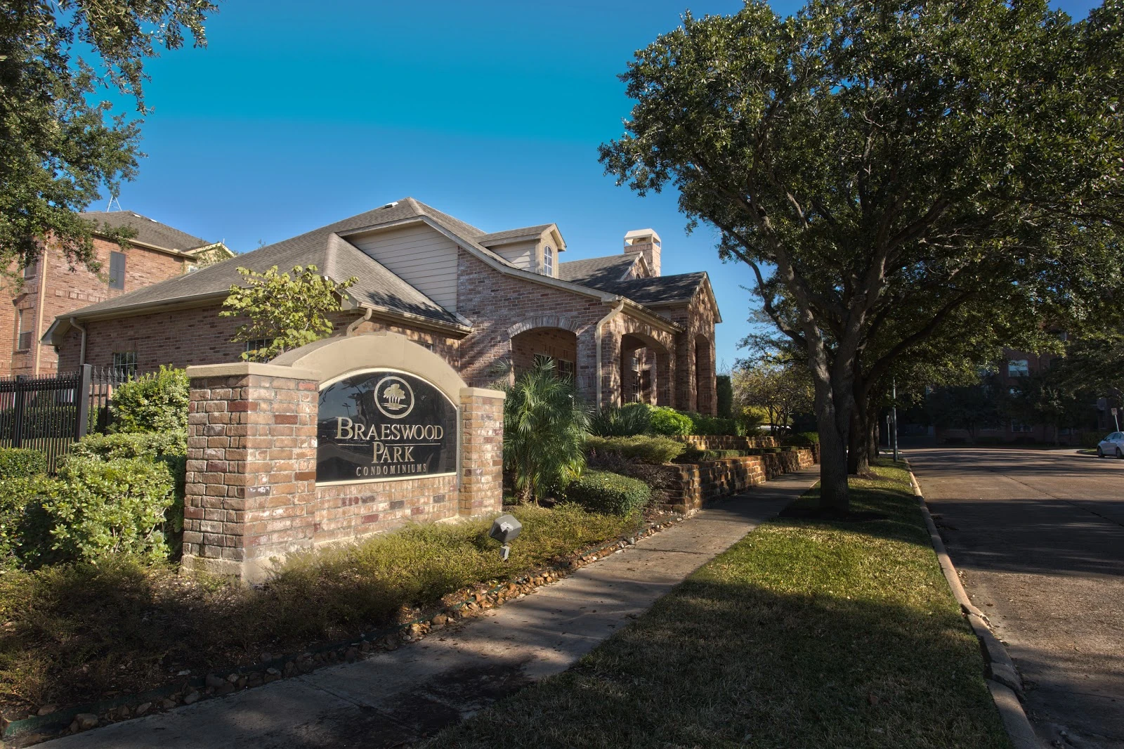 Braeswood Park gallery 6