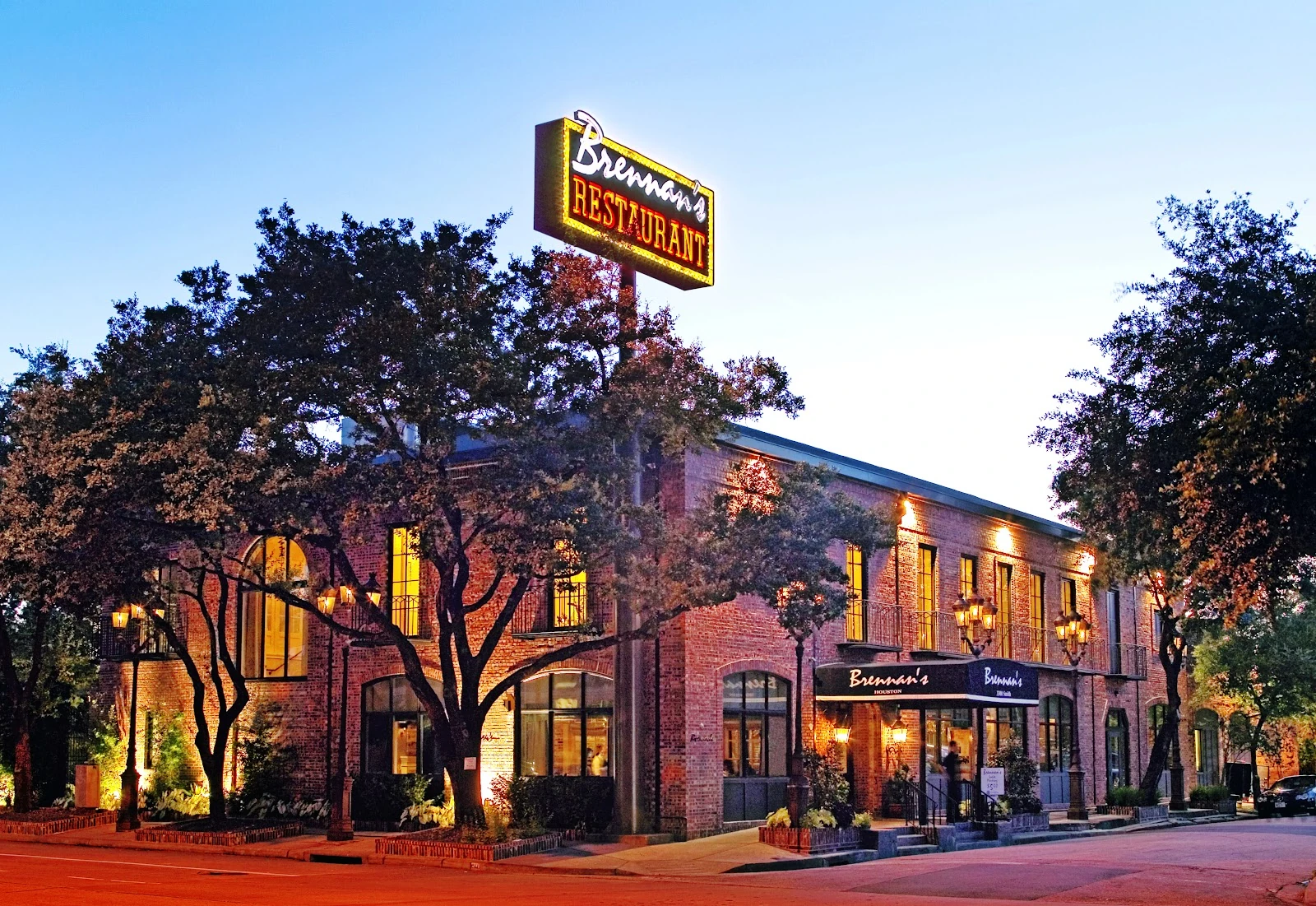 Brennan's Houston gallery 4
