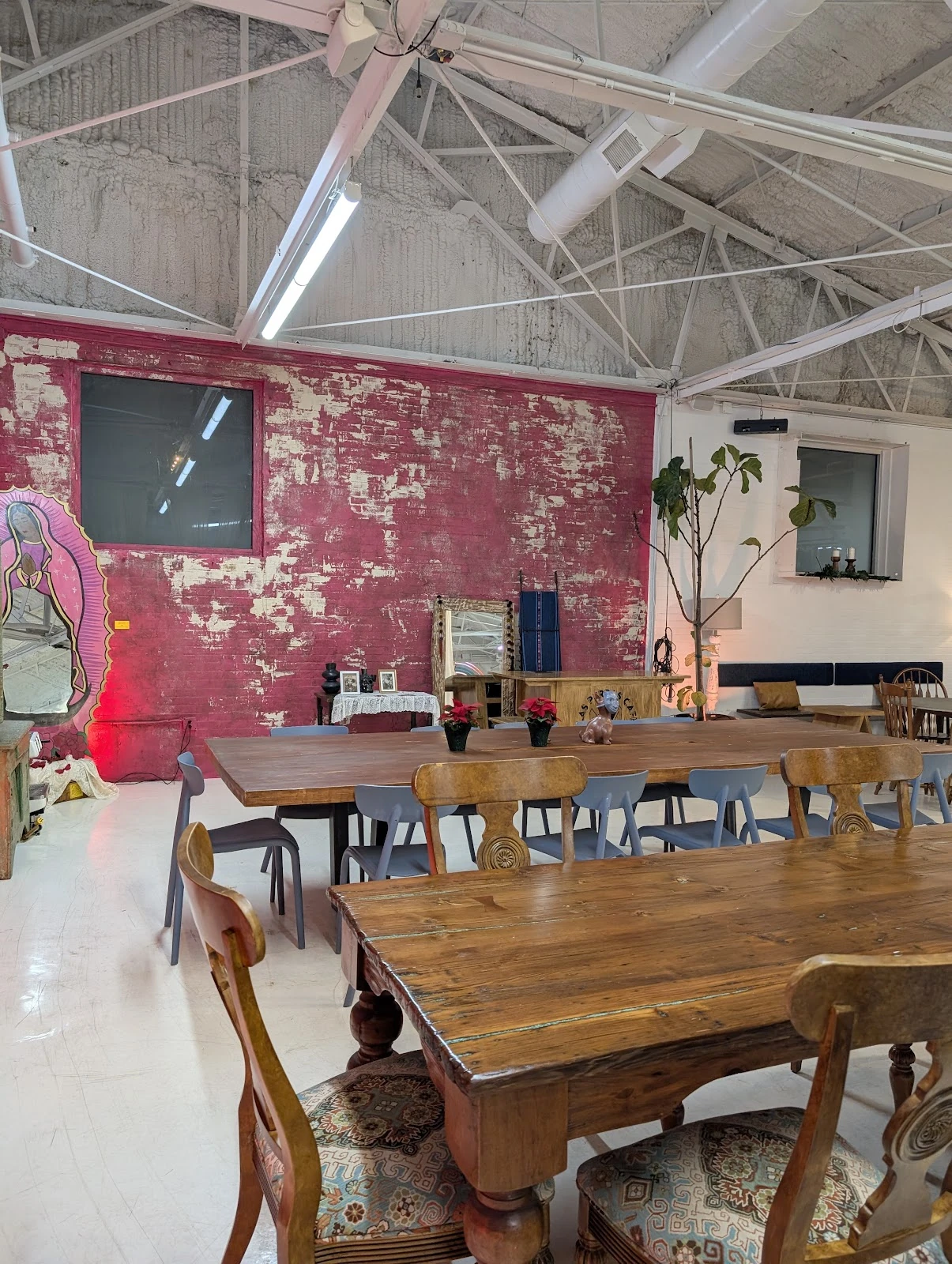 Las Perras Café gallery 6
