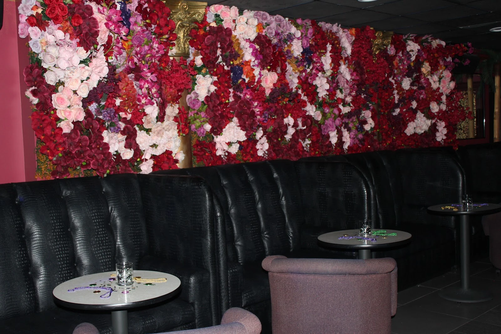 Parasol Lounge gallery 1